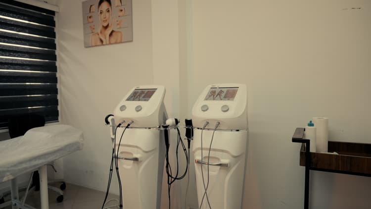 رژیم اختصاصی همراه با آنالیز بدن، آنالیز بدن با دستگاه کوانتوم نسل ده main